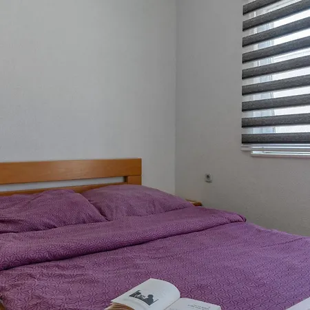 Tusla Apartment *