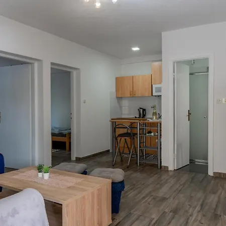 Apartment Tusla Vir