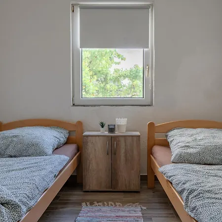 Apartment Tusla Vir